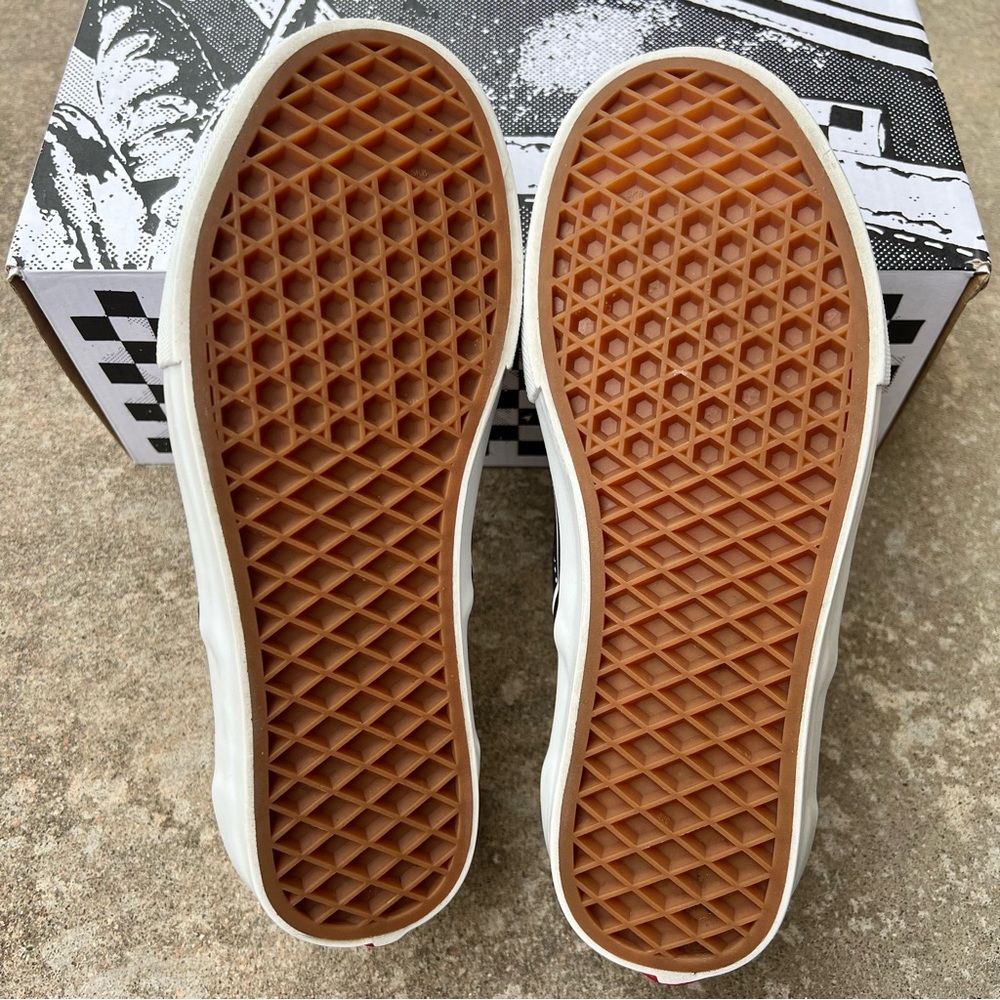 Classic Checkered Vans - Picture 7 of 10